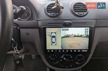 Хэтчбек Chevrolet Lacetti 2005 в 