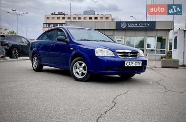 Седан Chevrolet Lacetti 2004 в Києві