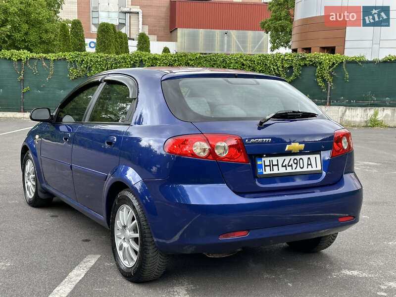 Хэтчбек Chevrolet Lacetti 2004 в Одессе