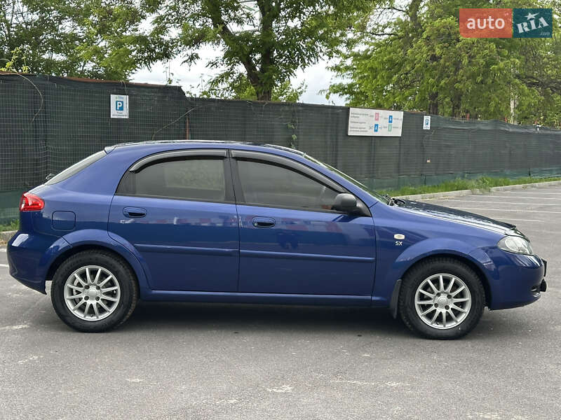 Хэтчбек Chevrolet Lacetti 2004 в Одессе
