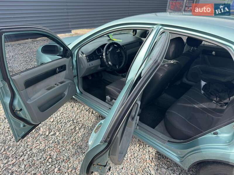 Седан Chevrolet Lacetti 2006 в Харькове