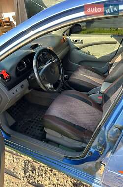 Хэтчбек Chevrolet Lacetti 2005 в 