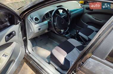 Хэтчбек Chevrolet Lacetti 2007 в 