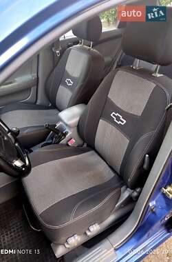 Хэтчбек Chevrolet Lacetti 2005 в 