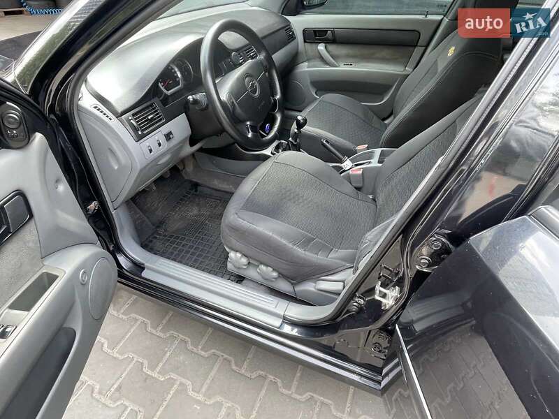 Седан Chevrolet Lacetti 2011 в Киеве
