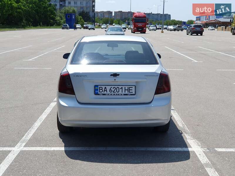 Седан Chevrolet Lacetti 2011 в Кропивницькому
