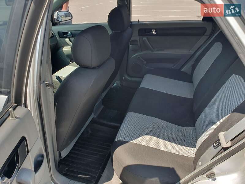 Седан Chevrolet Lacetti 2011 в Кропивницькому