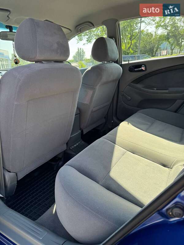 Хетчбек Chevrolet Lacetti 2005 в Кропивницькому