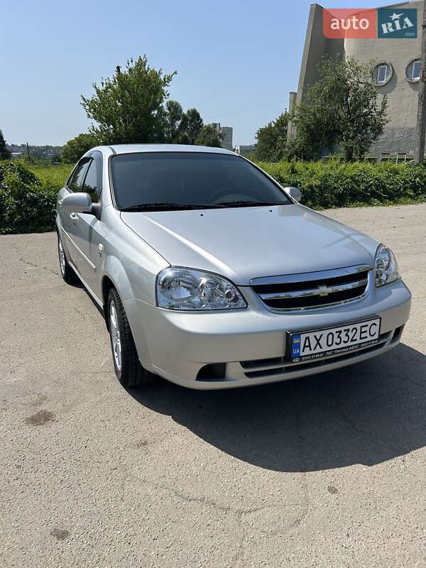 Седан Chevrolet Lacetti 2011 в Харькове