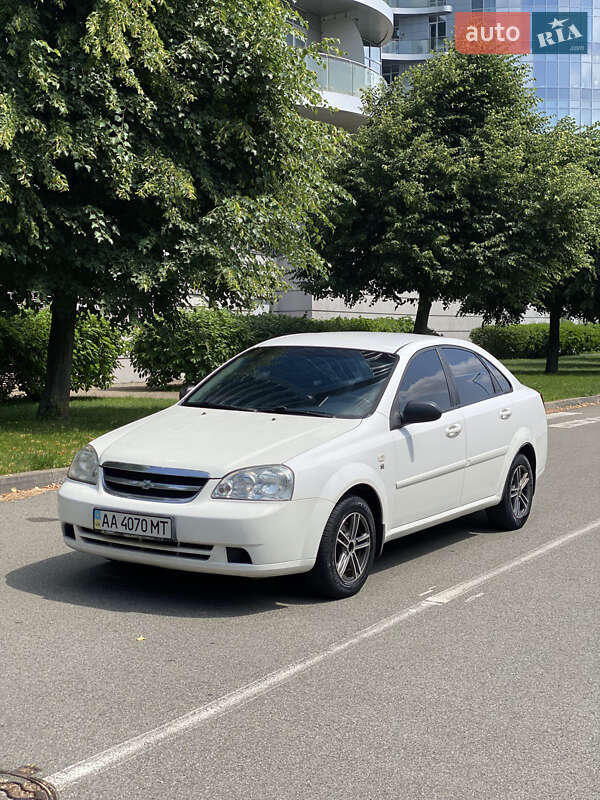 Седан Chevrolet Lacetti 2005 в Києві