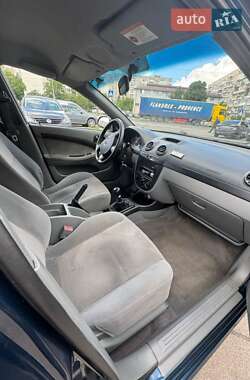 Хэтчбек Chevrolet Lacetti 2007 в 
