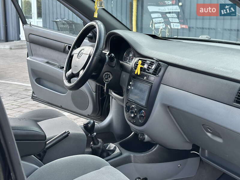 Седан Chevrolet Lacetti 2006 в Стрию