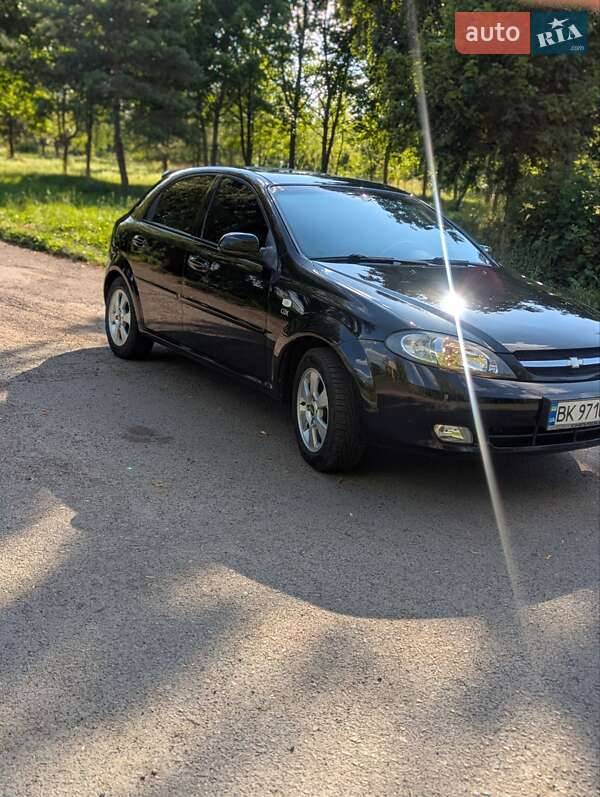 Хэтчбек Chevrolet Lacetti 2009 в Ровно