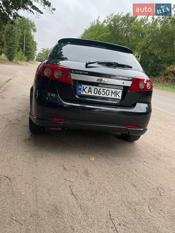 Хэтчбек Chevrolet Lacetti 2005 в Малой Виске