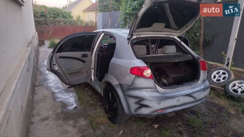 Chevrolet Lacetti 2004