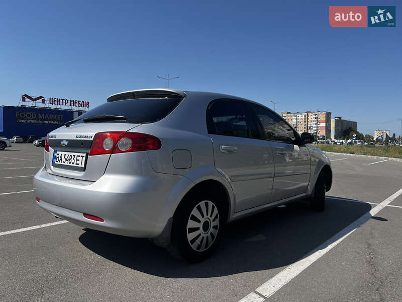 Хетчбек Chevrolet Lacetti 2010 в Кропивницькому