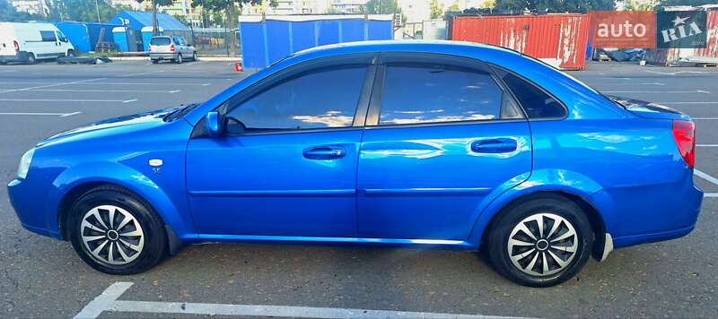 Седан Chevrolet Lacetti 2011 в Киеве