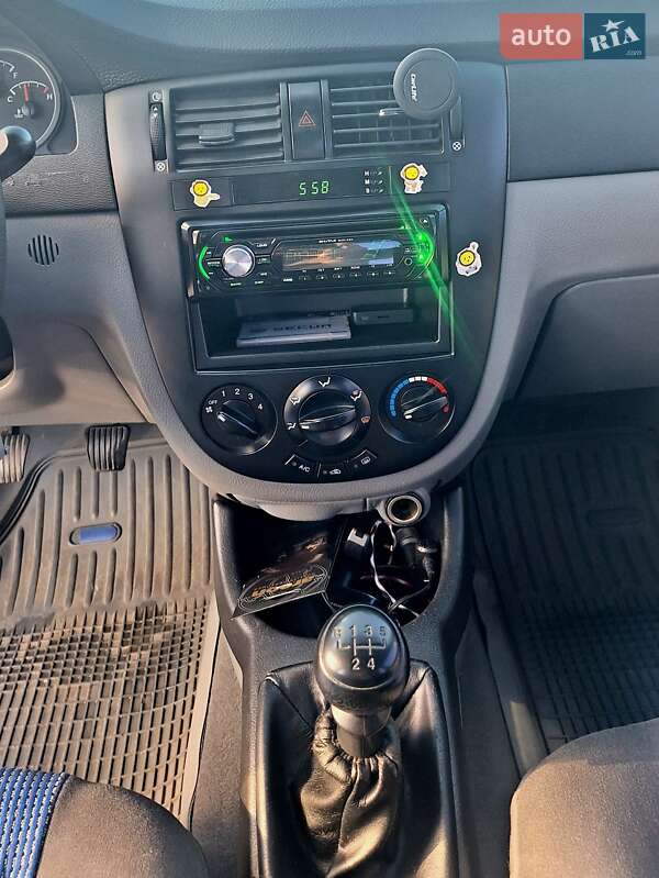 Седан Chevrolet Lacetti 2011 в Киеве