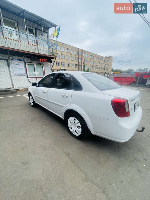 Седан Chevrolet Lacetti 2011 в Киеве