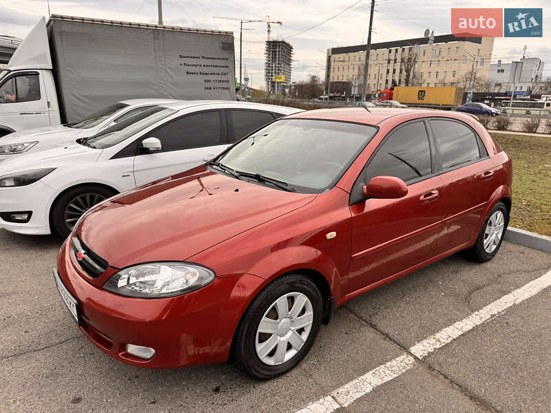 Хетчбек Chevrolet Lacetti 2007 в Києві фото 16 Хетчбек Chevrolet Lacetti 2007 в Києві
