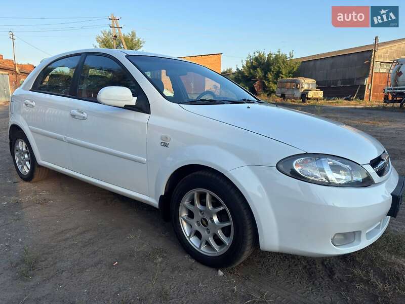 Хэтчбек Chevrolet Lacetti 2009 в Ахтырке