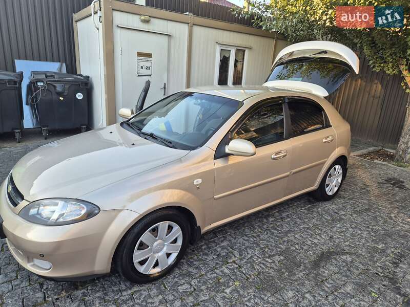 Хетчбек Chevrolet Lacetti 2011 в Києві