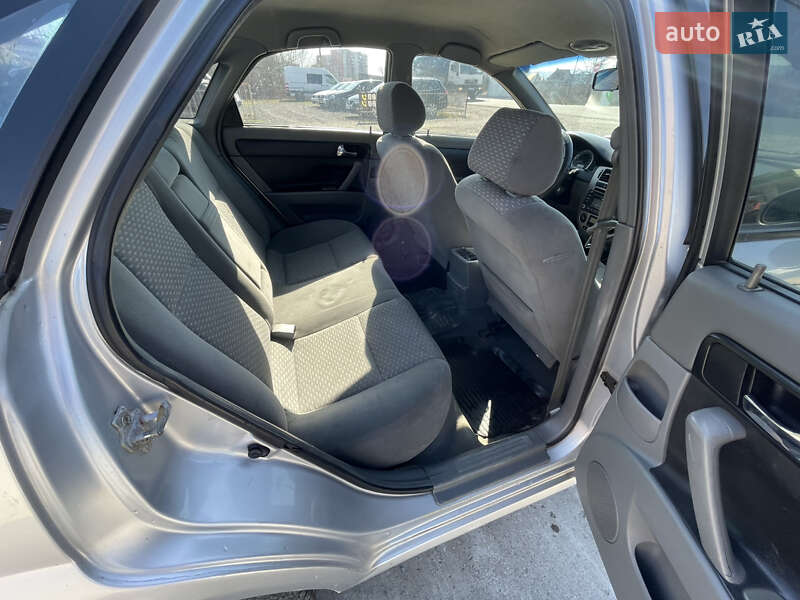 Седан Chevrolet Lacetti 2004 в Солотвині