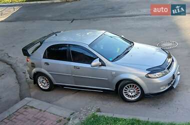 Хэтчбек Chevrolet Lacetti 2004 в Хмельницком