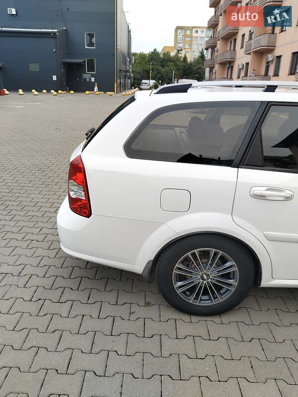 Универсал Chevrolet Lacetti 2004 в Ужгороде фото 14 Универсал Chevrolet Lacetti 2004 в Ужгороде