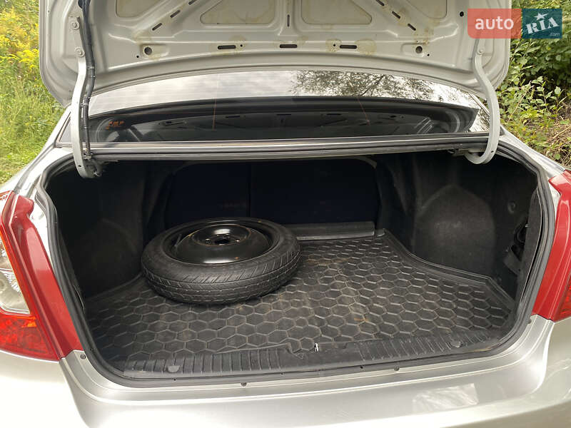 Седан Chevrolet Lacetti 2012 в Березане