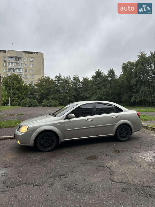 Седан Chevrolet Lacetti 2006 в Львове