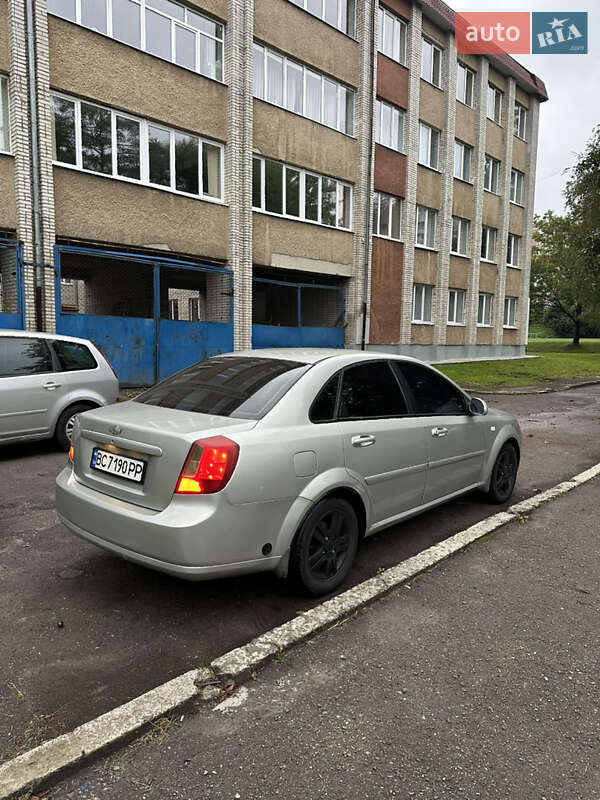 Седан Chevrolet Lacetti 2006 в Львове