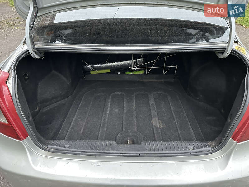 Седан Chevrolet Lacetti 2006 в Львове