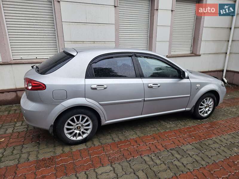 Хэтчбек Chevrolet Lacetti 2005 в Одессе фото 3 Хэтчбек Chevrolet Lacetti 2005 в Одессе
