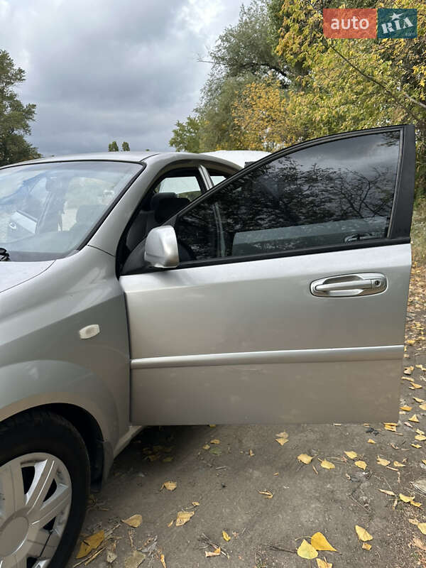 Седан Chevrolet Lacetti 2006 в Днепре