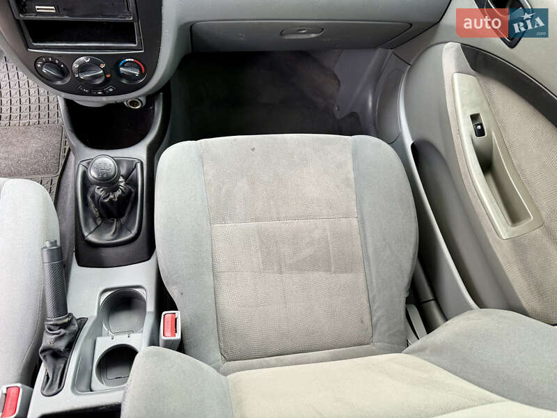 Хэтчбек Chevrolet Lacetti 2008 в Киеве фото 9 Хэтчбек Chevrolet Lacetti 2008 в Киеве