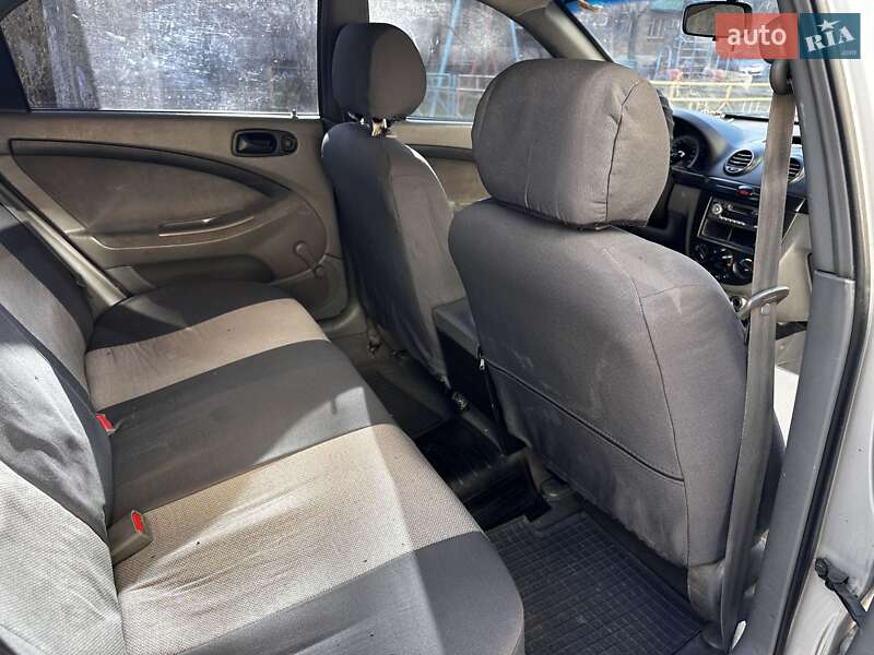 Хэтчбек Chevrolet Lacetti 2008 в Киеве