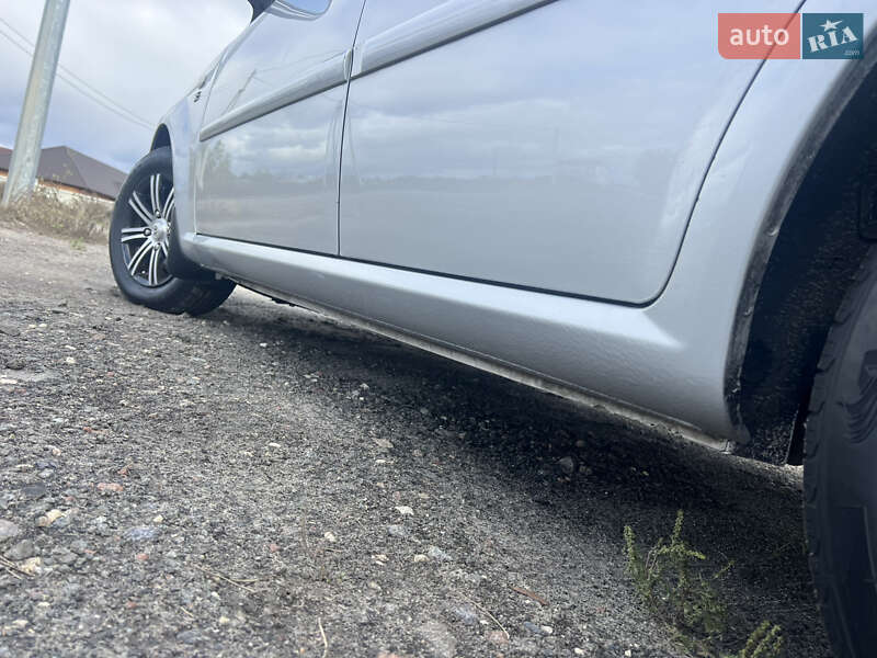 Седан Chevrolet Lacetti 2012 в Києві