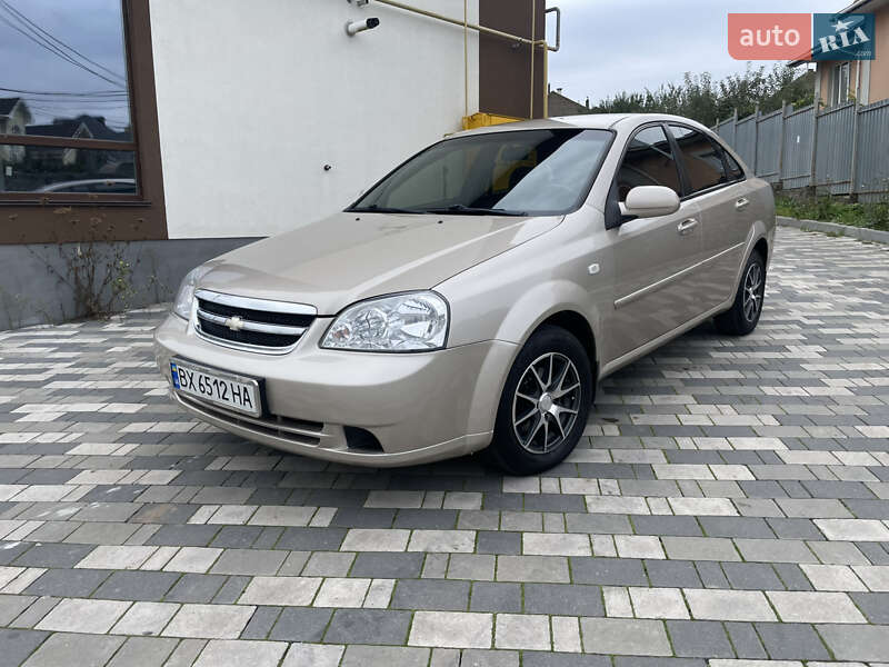 Седан Chevrolet Lacetti 2010 в Хмельницькому