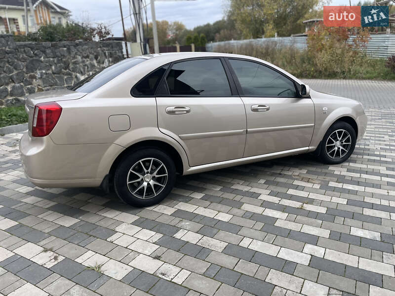 Седан Chevrolet Lacetti 2010 в Хмельницькому