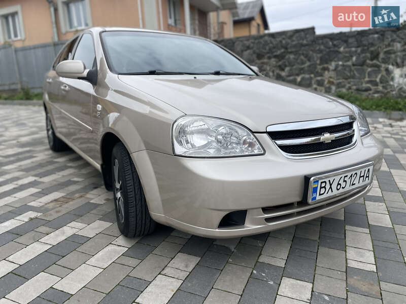 Седан Chevrolet Lacetti 2010 в Хмельницькому