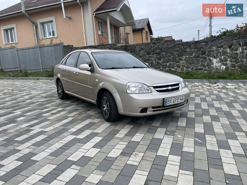 Седан Chevrolet Lacetti 2010 в Хмельницькому