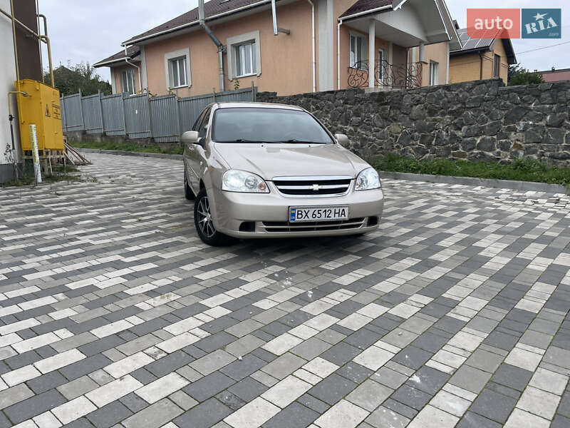 Седан Chevrolet Lacetti 2010 в Хмельницькому