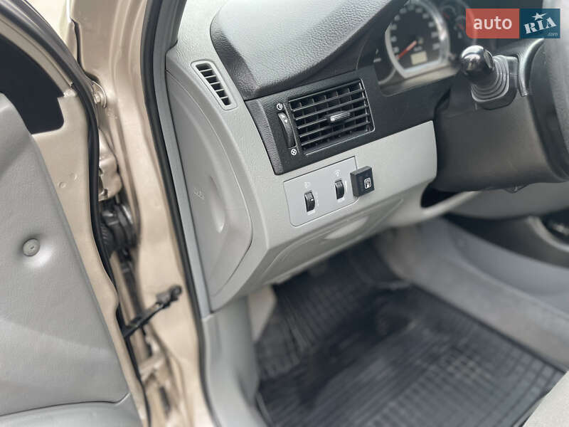 Седан Chevrolet Lacetti 2010 в Хмельницькому