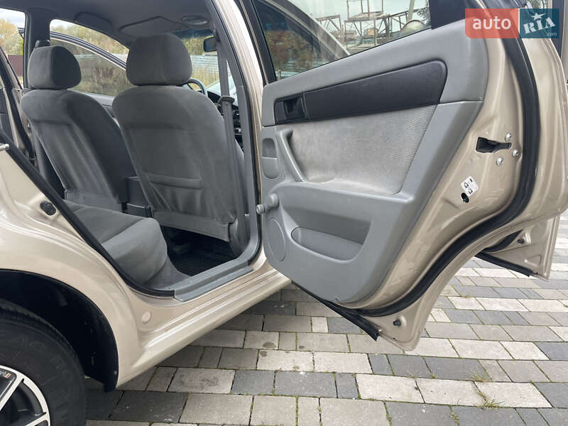 Седан Chevrolet Lacetti 2010 в Хмельницькому