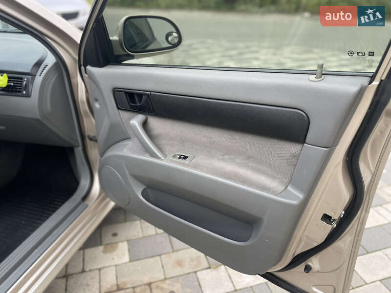Седан Chevrolet Lacetti 2010 в Хмельницькому