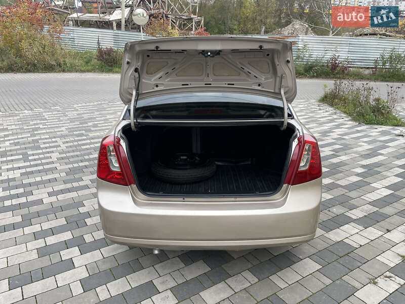 Седан Chevrolet Lacetti 2010 в Хмельницькому