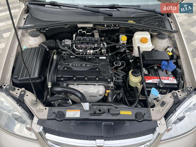 Седан Chevrolet Lacetti 2010 в Хмельницькому