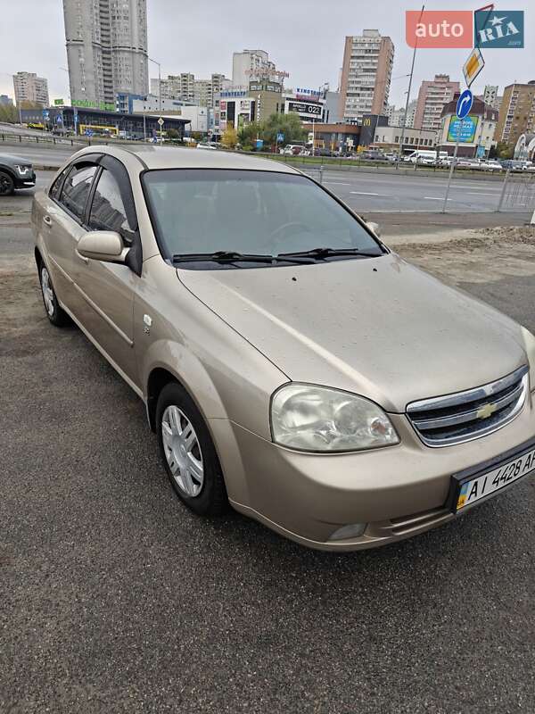 Седан Chevrolet Lacetti 2005 в Києві