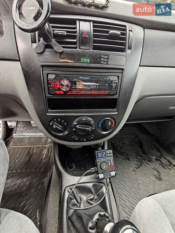 Седан Chevrolet Lacetti 2005 в Києві